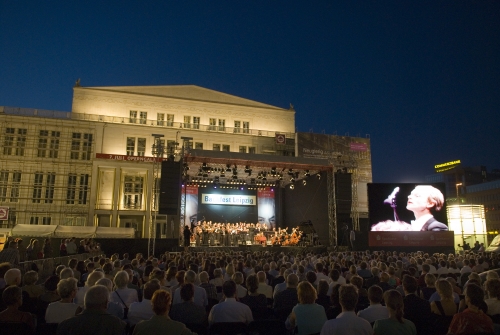 In den Jahren 2007–2010 diente der Augustusplatz als Ausweichort für die Open-Air-Konzerte. Der Marktplatz befand sich im Bau. Foto: Gert Mothes
