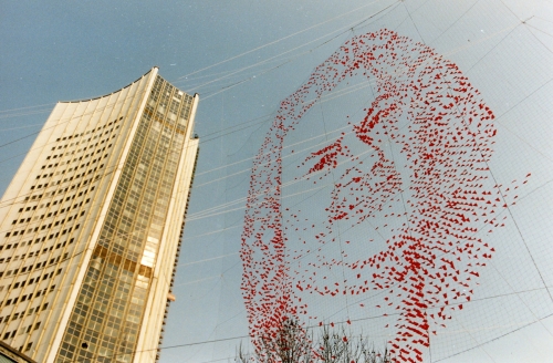 Installation »Bach über Leipzig« im Jahr 2000. Foto: LTM/Andreas Schmidt